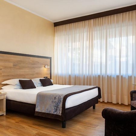 Augustus Hotel Biella Zewnętrze zdjęcie