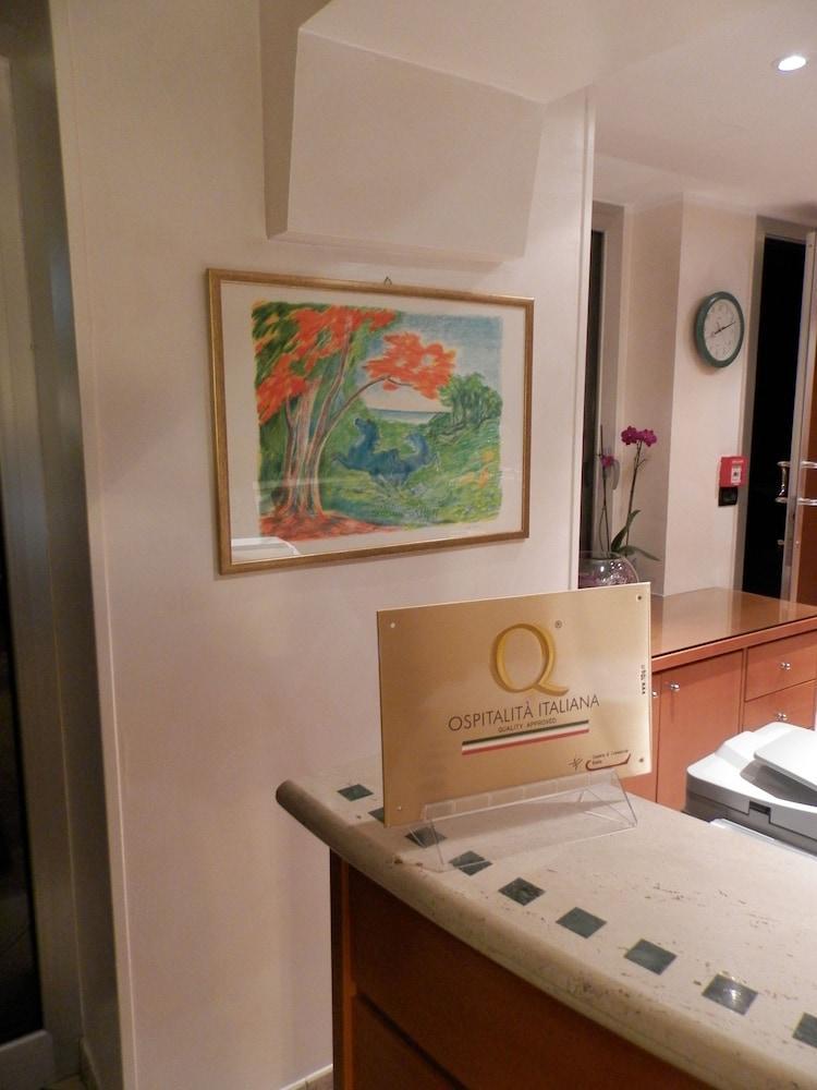 Augustus Hotel Biella Zewnętrze zdjęcie