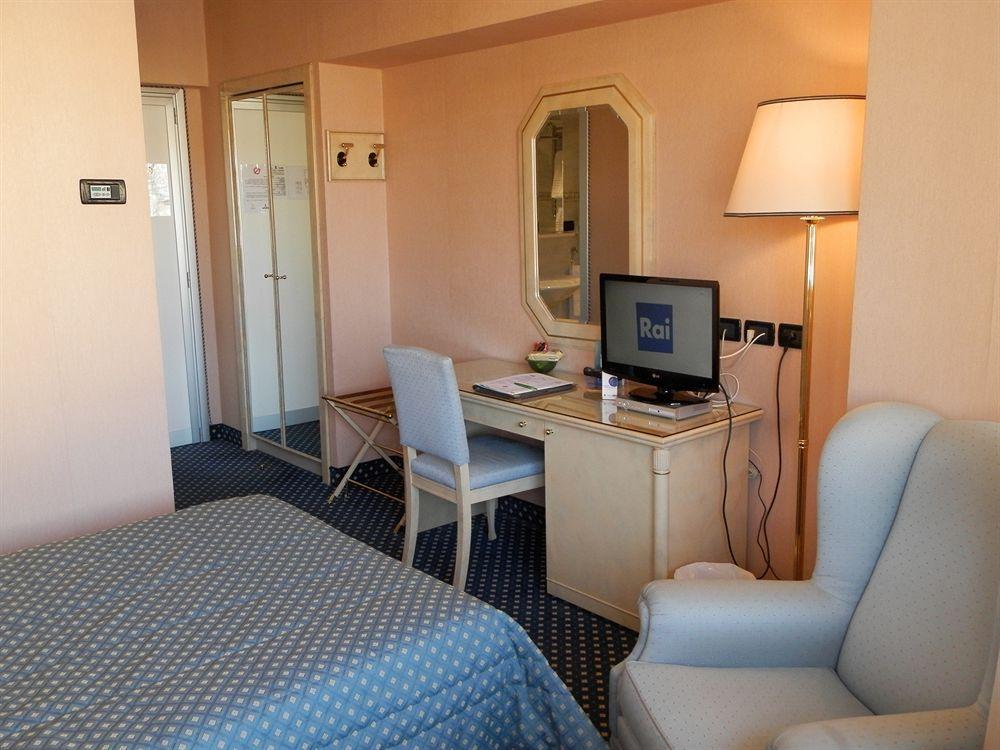 Augustus Hotel Biella Zewnętrze zdjęcie
