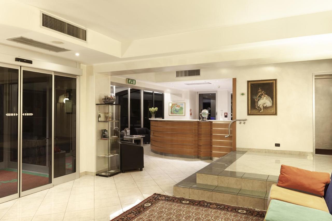 Augustus Hotel Biella Zewnętrze zdjęcie